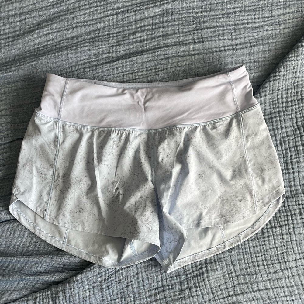 Lululemon size 6 speeds